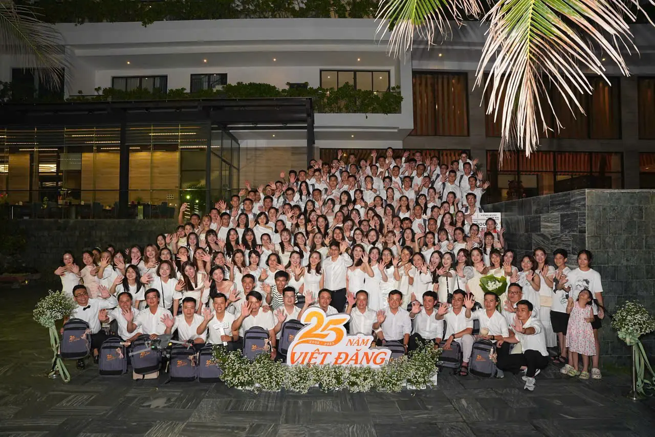 qua tang doanh nghiep