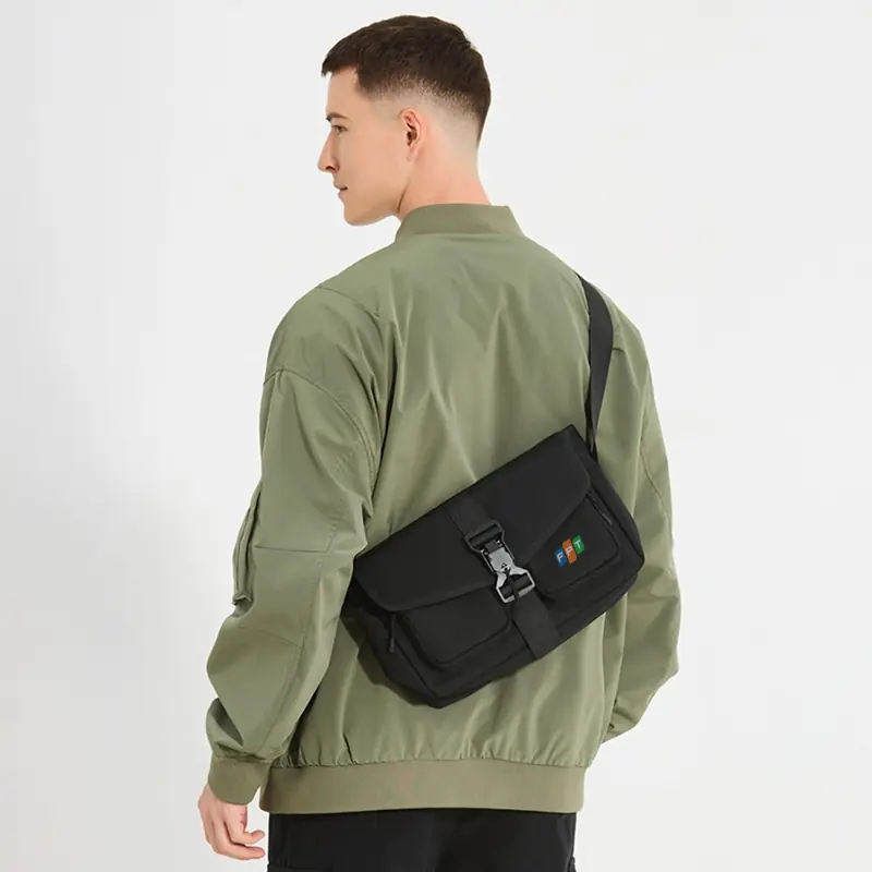 Túi đeo chéo nắp gài nam tối giản in logo theo yêu cầu Túi đeo chéo nắp gài nam tối giản in logo theo yêu cầu - Ảnh 2