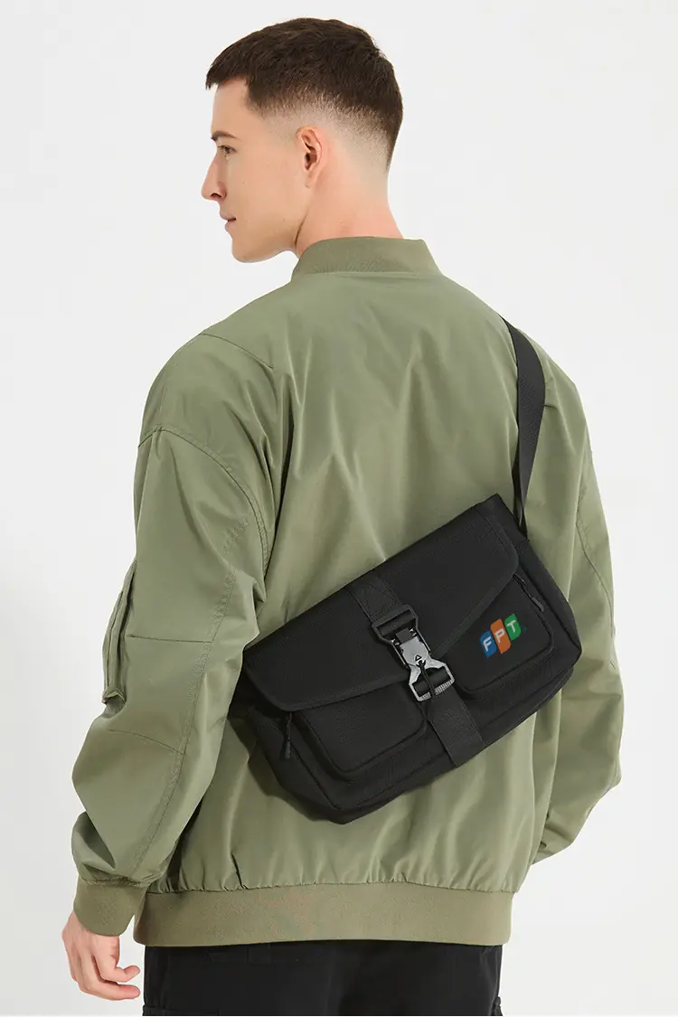 Túi đeo chéo nắp gài nam tối giản in logo theo yêu cầu tui deo cheo nap gai nam toi gian in logo theo yeu cau 20